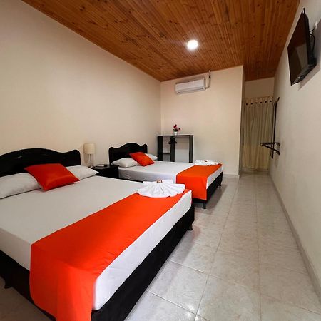 Hotel Colonial Villavieja Bagian luar foto