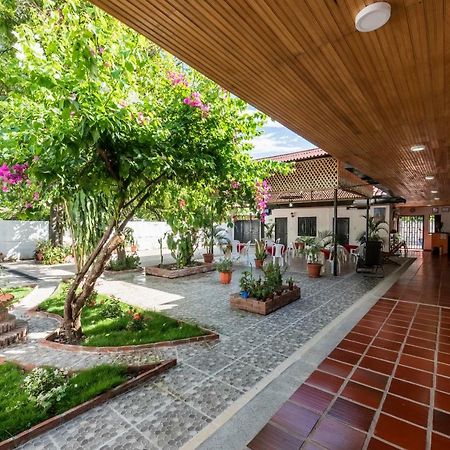 Hotel Colonial Villavieja Bagian luar foto