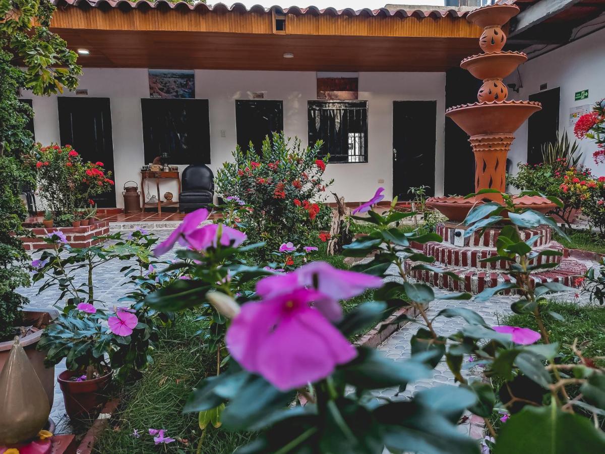 Hotel Colonial Villavieja Bagian luar foto