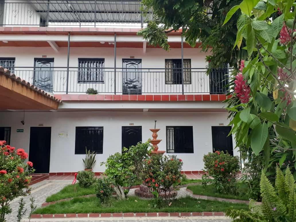 Hotel Colonial Villavieja Bagian luar foto
