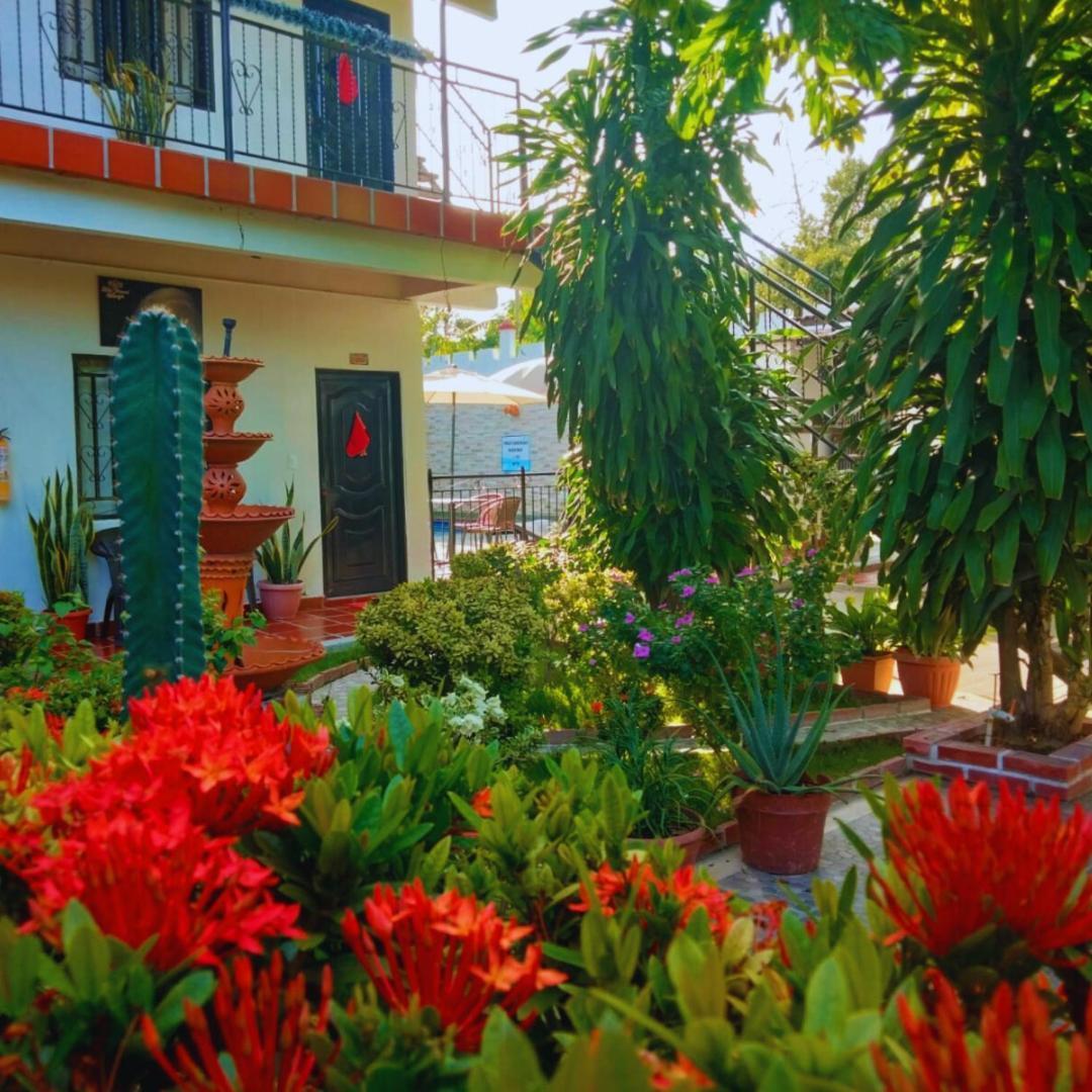 Hotel Colonial Villavieja Bagian luar foto